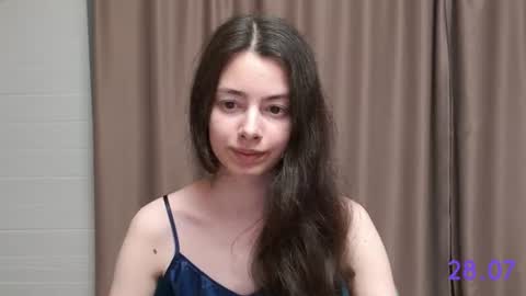 Snapshot of sweet_sweet_angel chatting on 07-28-26, 02:13 Angel online show from 07-28-26, 02:13