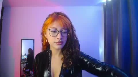 sweet_venus4 online show from 04-24-26, 04:53