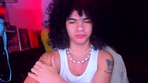 Steven independent model online show from 03-01-25, 02:59