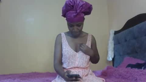 Snapshot of sweet_zella chatting on 04-13-26, 11:27 zellate online show from 04-13-26, 11:27