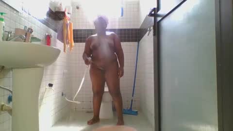 Snapshot of sweetafricangal chatting on 12-14-24, 11:18 NASHA online show from 12-14-24, 11:18