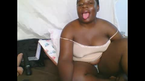 Snapshot of sweetafricangal chatting on 01-07-25, 04:59 NASHA online show from 01-07-25, 04:59