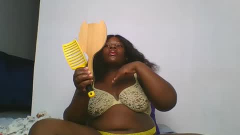 Snapshot of sweetafricangal chatting on 01-16-25, 05:33 NASHA online show from 01-16-25, 05:33