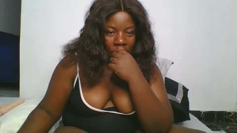 Snapshot of sweetafricangal chatting on 01-17-25, 02:39 NASHA online show from 01-17-25, 02:39