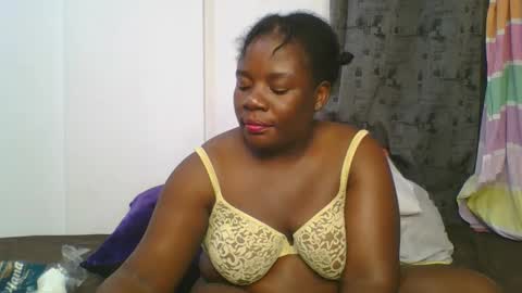 Snapshot of sweetafricangal chatting on 01-26-25, 10:13 NASHA online show from 01-26-25, 10:13