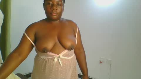 Snapshot of sweetafricangal chatting on 02-05-25, 11:06 NASHA online show from 02-05-25, 11:06