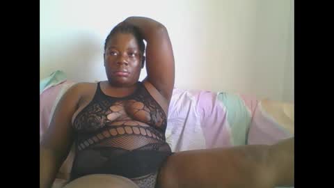 Snapshot of sweetafricangal chatting on 02-12-25, 11:51 NASHA online show from 02-12-25, 11:51