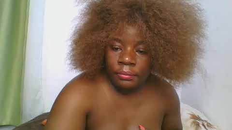 Snapshot of sweetafricangal chatting on 02-26-25, 02:04 NASHA online show from 02-26-25, 02:04