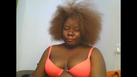 Snapshot of sweetafricangal chatting on 02-27-25, 03:04 NASHA online show from 02-27-25, 03:04