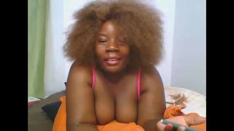 Snapshot of sweetafricangal chatting on 02-27-25, 10:20 NASHA online show from 02-27-25, 10:20