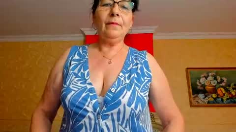 Snapshot of sweetangell69_ chatting on 06-13-26, 03:48 Viorica online show from 06-13-26, 03:48