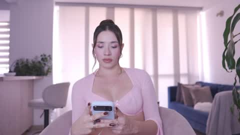 Camila online show from 06-18-26, 07:07