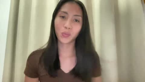 Snapshot of sweetasiancolleen chatting on 07-10-26, 05:26 colleen online show from 07-10-26, 05:26