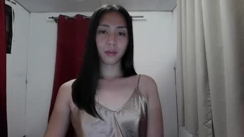 Snapshot of sweetasiancolleen chatting on 07-16-26, 05:41 colleen online show from 07-16-26, 05:41