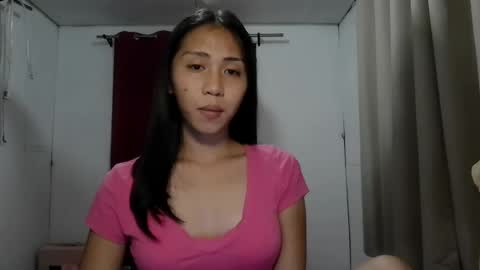 Snapshot of sweetasiancolleen chatting on 07-23-26, 06:39 colleen online show from 07-23-26, 06:39
