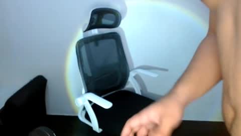 Snapshot of sweetasiangay chatting on 01-11-26, 06:13 sweetasiangay online show from 01-11-26, 06:13