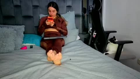sweetblonde111 online show from 07-05-26, 04:19