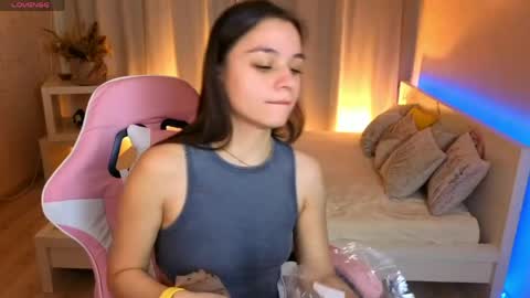 Kim online show from 04-28-26, 01:59