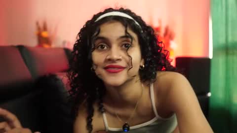 Snapshot of sweetbonii chatting on 09-15-25, 06:52 Salom independent model online show from 09-15-25, 06:52