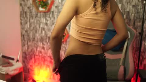 Salom independent model online show from 04-20-26, 09:05