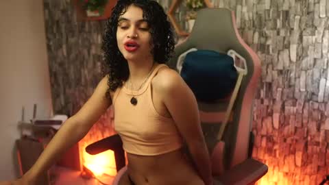 Salom independent model online show from 05-22-26, 07:41