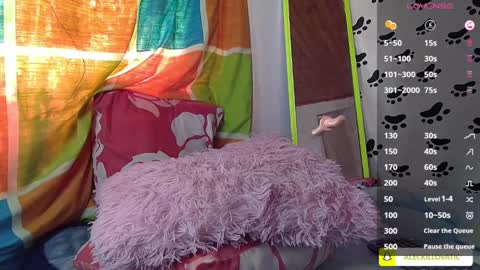 Snapshot of sweetc4meron chatting on 12-17-24, 02:11 Cameron Alejandro online show from 12-17-24, 02:11