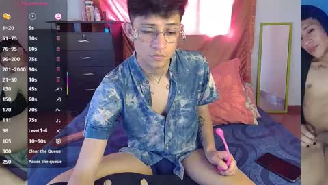 Snapshot of sweetc4meron chatting on 09-20-25, 07:15 Cameron Alejandro online show from 09-20-25, 07:15