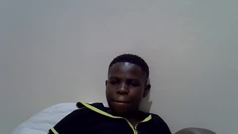 Snapshot of sweetcammilla chatting on 10-17-25, 06:43 sweetcammilla online show from 10-17-25, 06:43