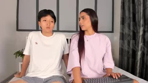 Eva Short hair girl  - Victoria Long red hair online show from 09-23-25, 02:14