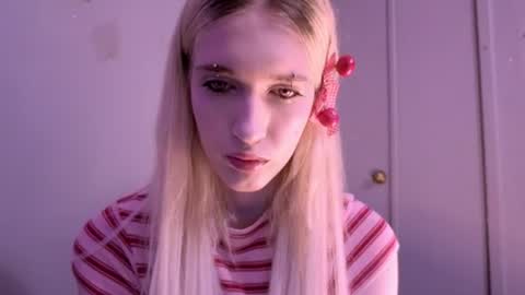 sweetcrystalll online show from 08-07-26, 09:28