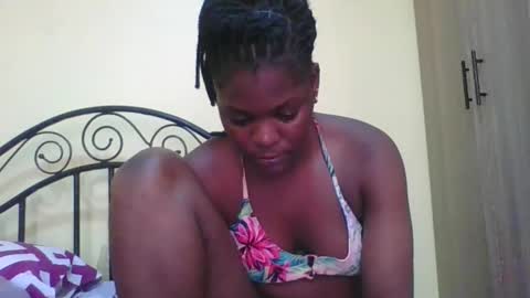 Snapshot of sweetdarkskin chatting on 10-07-25, 12:57 CLARIS online show from 10-07-25, 12:57