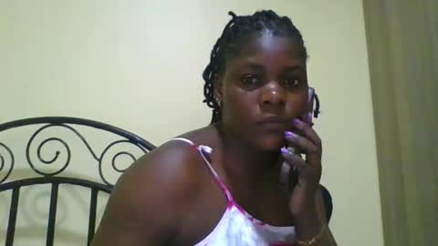 Snapshot of sweetdarkskin chatting on 11-03-25, 11:00 CLARIS online show from 11-03-25, 11:00