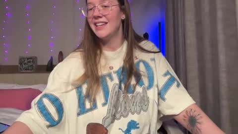 Snapshot of sweetdee222x chatting on 12-06-24, 07:54 Delilah Samson online show from 12-06-24, 07:54