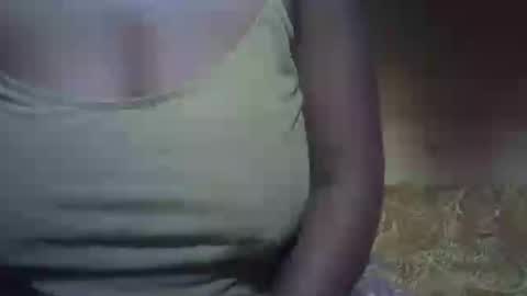 Snapshot of sweetdivah2 chatting on 06-20-26, 07:38 divinah online show from 06-20-26, 07:38