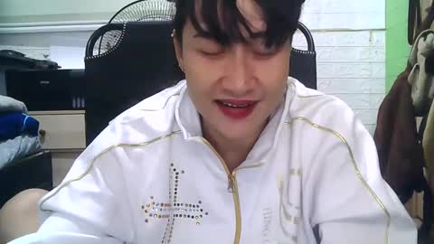 Snapshot of sweetgemini23 chatting on 12-16-24, 04:27 Jean online show from 12-16-24, 04:27