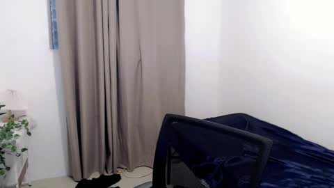 Snapshot of sweetgirl_acxx chatting on 06-20-26, 02:53 Just call me AC online show from 06-20-26, 02:53