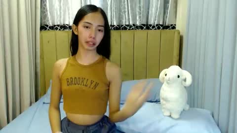 Snapshot of sweetgirl_daphne chatting on 05-28-26, 06:21 sweetgirl_daphne online show from 05-28-26, 06:21