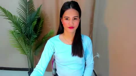 sweetgirl_latina143 online show from 09-30-25, 07:30