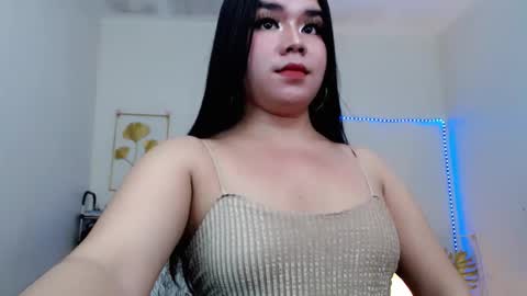 Snapshot of sweetgirl_mayxx chatting on 09-26-25, 09:19 May online show from 09-26-25, 09:19