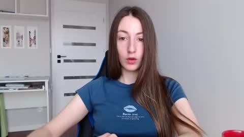 Emma  online show from 06-25-26, 08:08