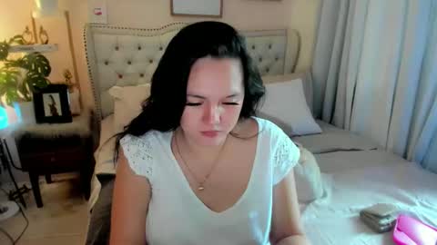 Layla online show from 03-05-26, 05:14