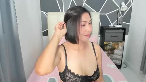 Snapshot of sweethoneyjane chatting on 01-18-26, 02:04 Jane online show from 01-18-26, 02:04