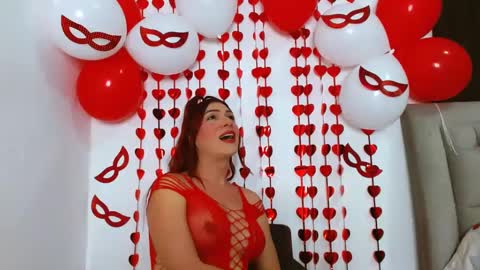 Snapshot of sweethoneyts chatting on 09-21-25, 08:43 Valery honey online show from 09-21-25, 08:43