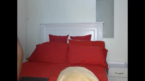 Snapshot of sweetice_01 chatting on 01-27-25, 08:17 euny online show from 01-27-25, 08:17