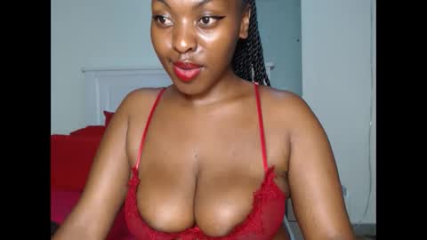 Snapshot of sweetice_01 chatting on 02-14-25, 08:05 euny online show from 02-14-25, 08:05