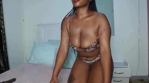 Snapshot of sweetice_01 chatting on 03-08-25, 09:51 euny online show from 03-08-25, 09:51