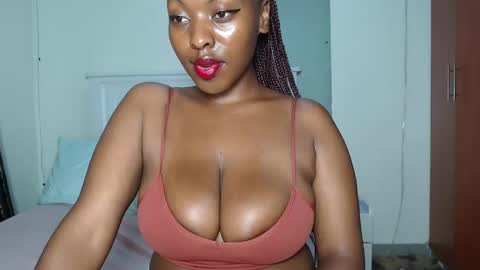 Snapshot of sweetice_01 chatting on 03-12-25, 08:20 euny online show from 03-12-25, 08:20