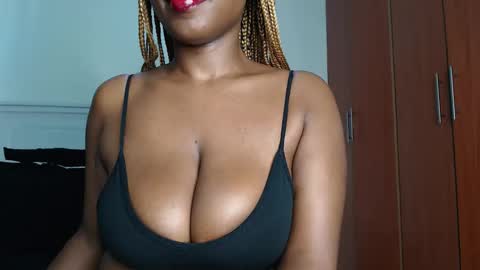 Snapshot of sweetice_01 chatting on 10-02-25, 05:14 euny online show from 10-02-25, 05:14