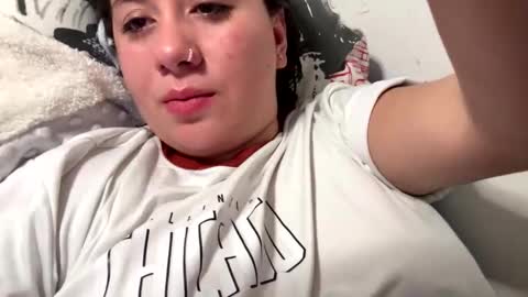 Snapshot of sweetie__annie chatting on 09-10-25, 06:02 Ana Mara i cant Make noise My family is here online show from 09-10-25, 06:02