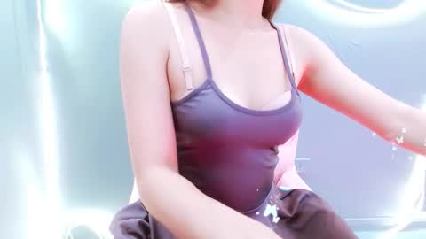 Snapshot of sweetie_bae99 chatting on 04-06-26, 03:48 sweetie_bae99 online show from 04-06-26, 03:48